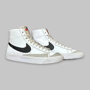 Nike Blazer Mid ’77 Vintage White Black Sneakers